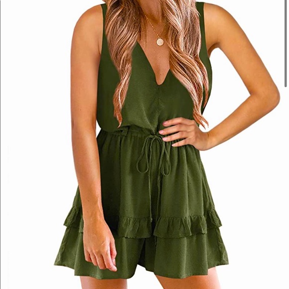 Pants - Flowy Ruffled Romper - Size Large